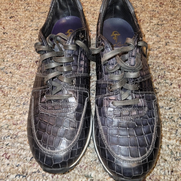 Robert Graham Sneakers - Picture 1 of 5